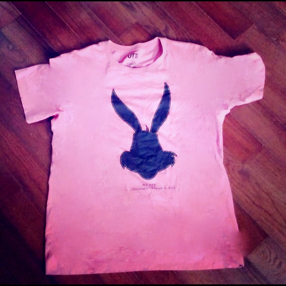 Uniqlo Disney series pink shirt